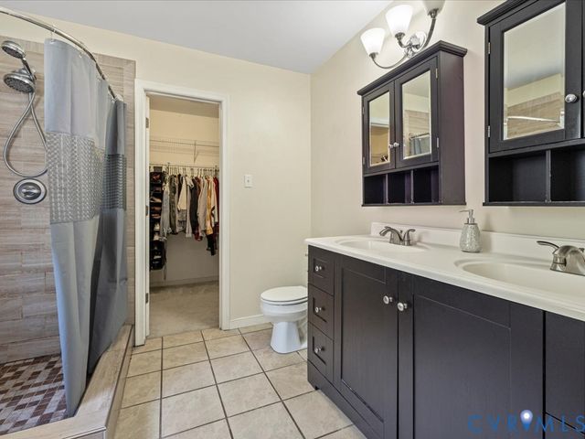 14201 Lyndhurst Dr, Chester, VA 23831