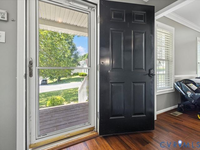 14201 Lyndhurst Dr, Chester, VA 23831
