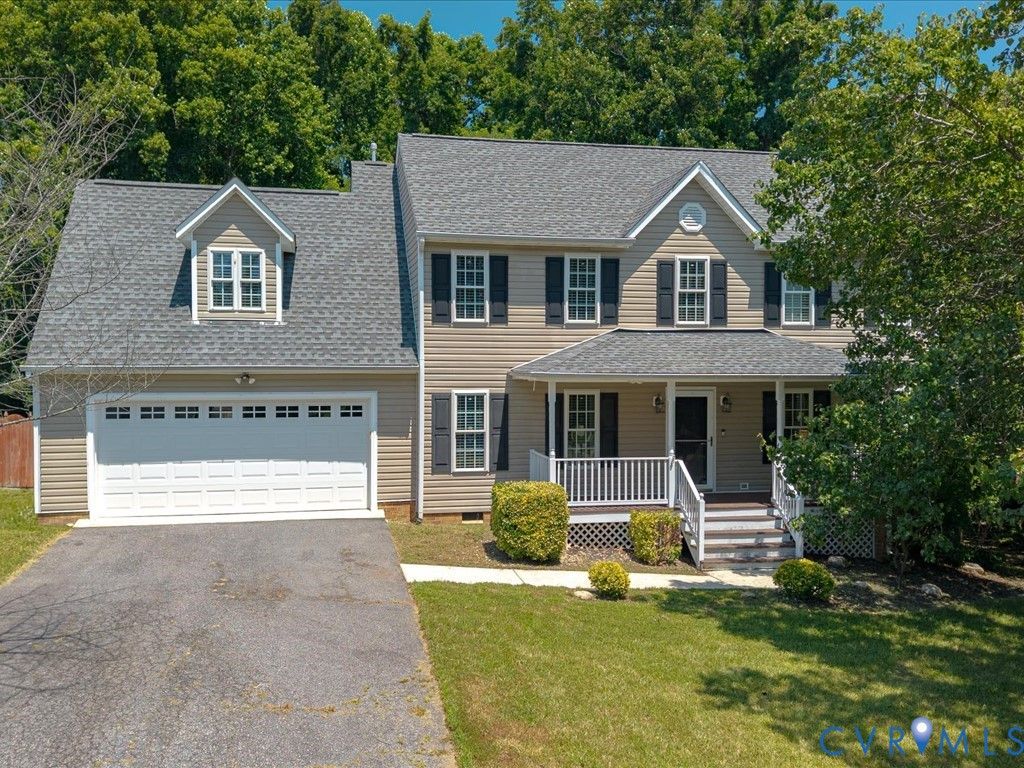 14201 Lyndhurst Dr, Chester, VA 23831
