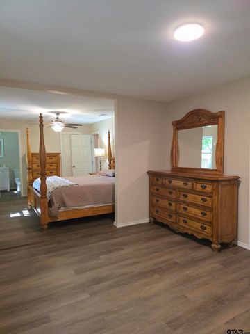 1005 E 9th, Mt Pleasant, TX 75455