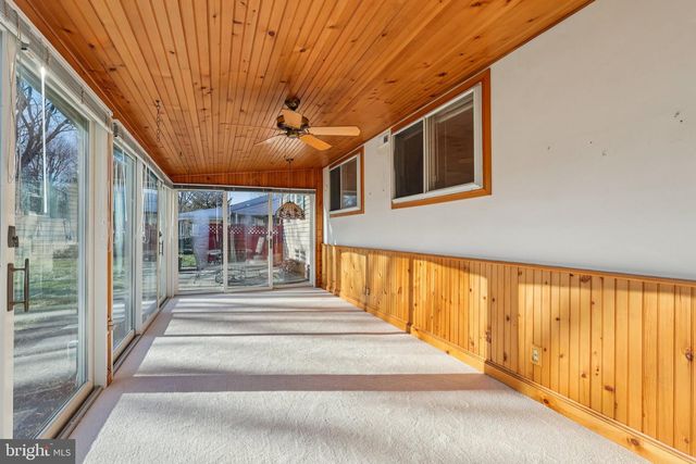 833 VALLEY RD, Warminster, PA 18974