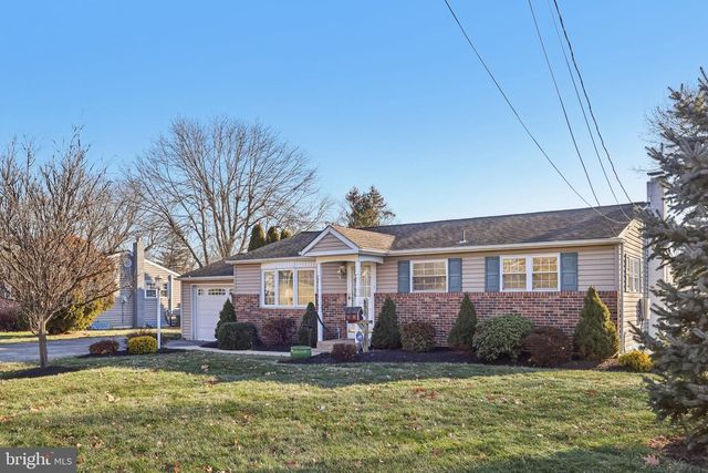 833 VALLEY RD, Warminster, PA 18974