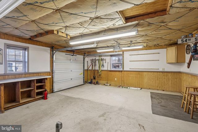 833 VALLEY RD, Warminster, PA 18974