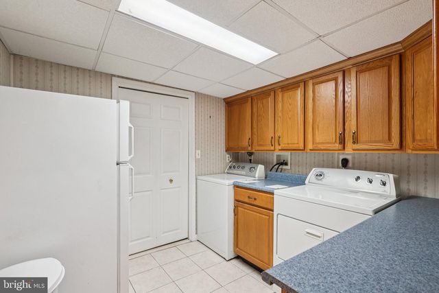 833 VALLEY RD, Warminster, PA 18974