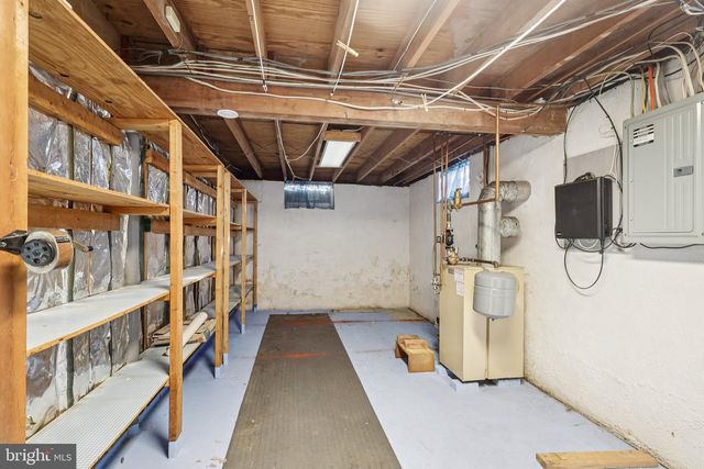 833 VALLEY RD, Warminster, PA 18974