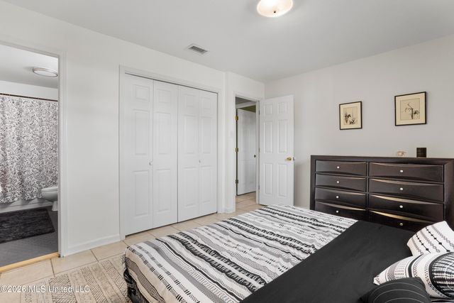 2315 Meadowbrook Street, Pascagoula, MS 39567