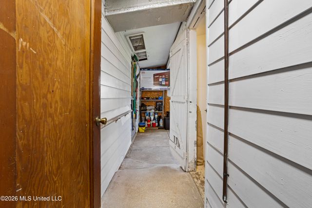 2315 Meadowbrook Street, Pascagoula, MS 39567