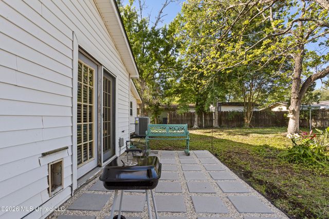 2315 Meadowbrook Street, Pascagoula, MS 39567