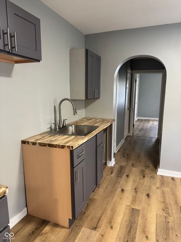 955 N Bosart Avenue, Indianapolis, IN 46201