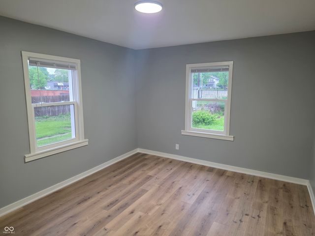 955 N Bosart Avenue, Indianapolis, IN 46201