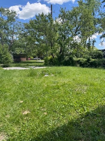 955 N Bosart Avenue, Indianapolis, IN 46201