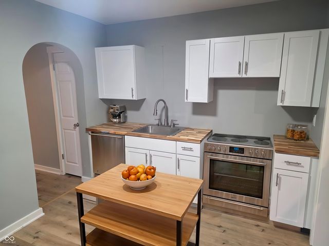 955 N Bosart Avenue, Indianapolis, IN 46201