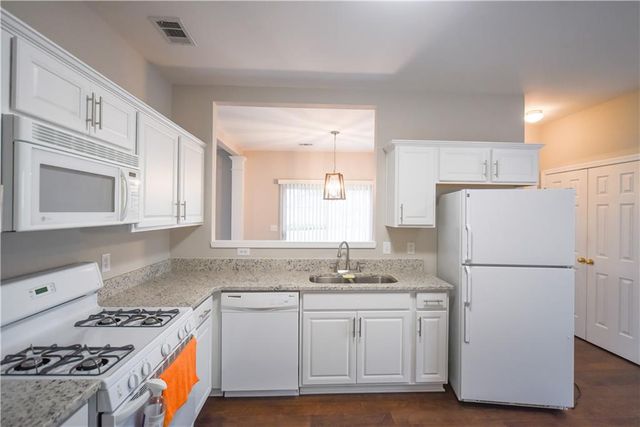 4113 Glenaire Way NW, Acworth, GA 30101