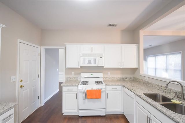 4113 Glenaire Way NW, Acworth, GA 30101