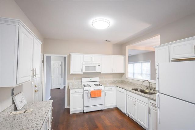 4113 Glenaire Way NW, Acworth, GA 30101