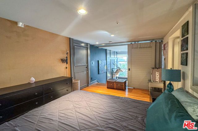1037 N Laurel Avenue 10, West Hollywood, CA 90046
