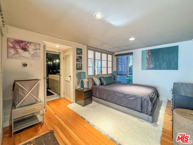 1037 N Laurel Avenue 10, West Hollywood, CA 90046