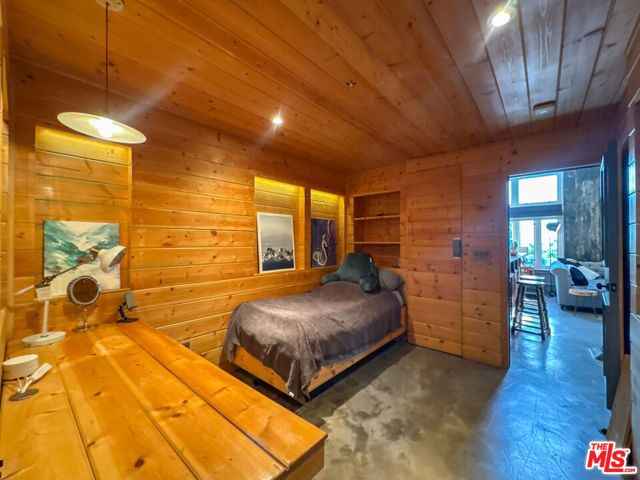 1037 N Laurel Avenue 10, West Hollywood, CA 90046