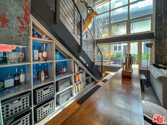 1037 N Laurel Avenue 10, West Hollywood, CA 90046