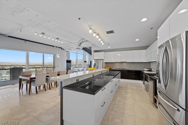 900 Las Vegas Boulevard 1507 & 1508, Las Vegas, NV 89101