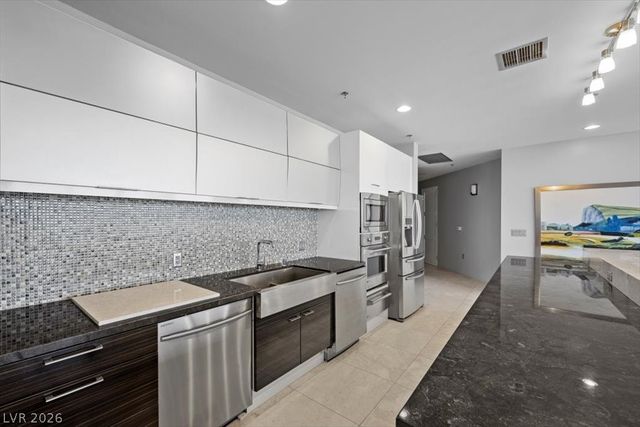 900 Las Vegas Boulevard 1507 & 1508, Las Vegas, NV 89101
