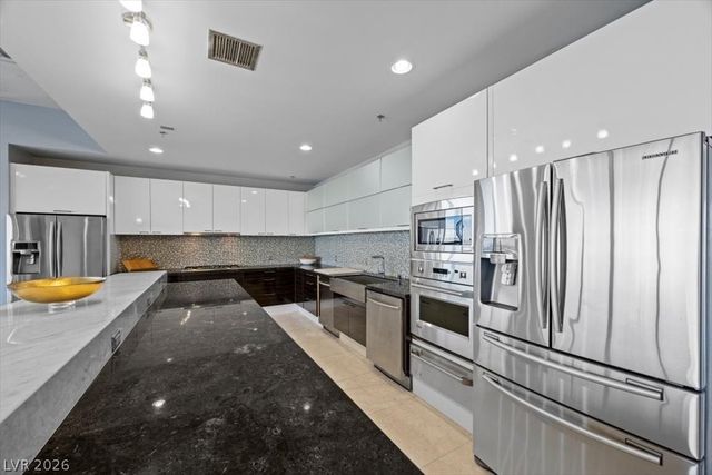 900 Las Vegas Boulevard 1507 & 1508, Las Vegas, NV 89101