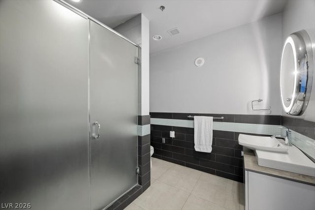 900 Las Vegas Boulevard 1507 & 1508, Las Vegas, NV 89101