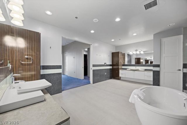 900 Las Vegas Boulevard 1507 & 1508, Las Vegas, NV 89101