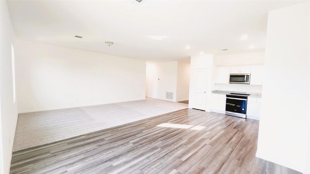 6335 Highland Trail Drive, Richmond, TX 77469