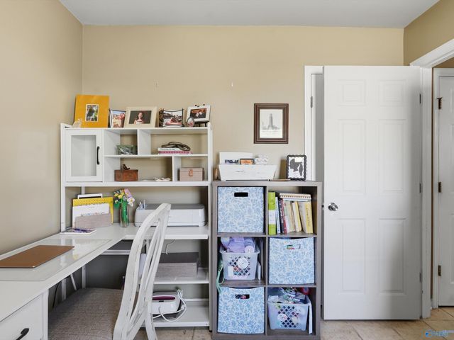 2301 Warwick Avenue SW, Decatur, AL 35603