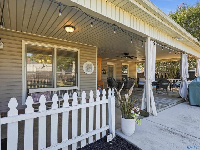 2301 Warwick Avenue SW, Decatur, AL 35603
