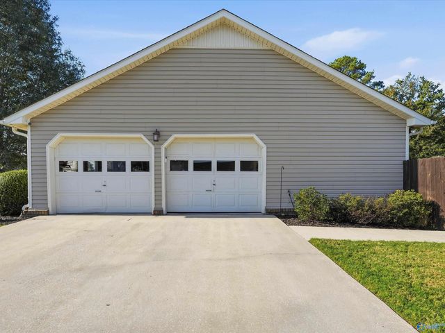 2301 Warwick Avenue SW, Decatur, AL 35603