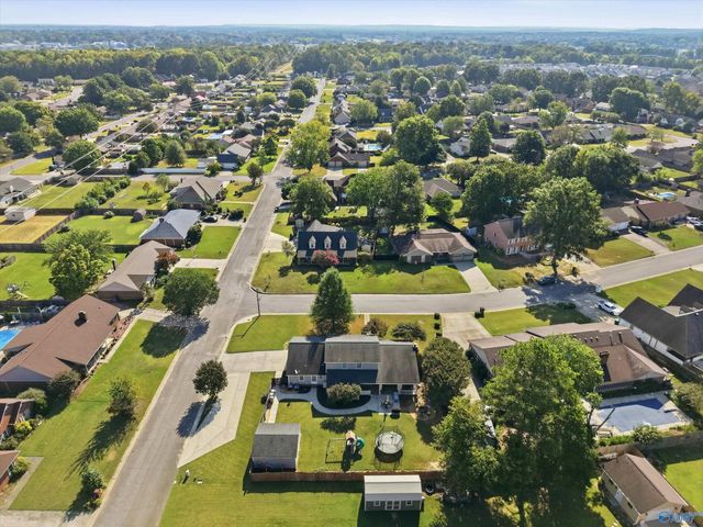 2301 Warwick Avenue SW, Decatur, AL 35603