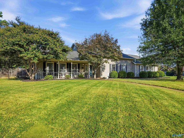 2301 Warwick Avenue SW, Decatur, AL 35603