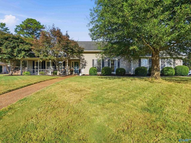 2301 Warwick Avenue SW, Decatur, AL 35603