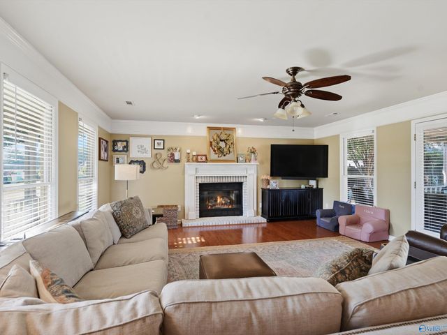 2301 Warwick Avenue SW, Decatur, AL 35603