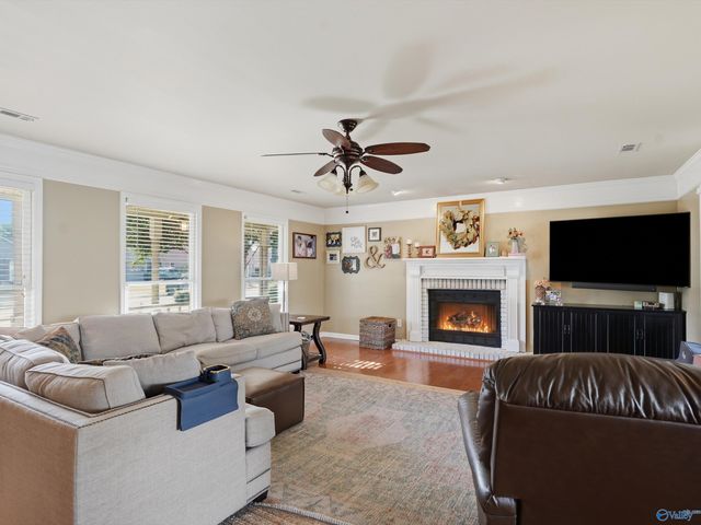 2301 Warwick Avenue SW, Decatur, AL 35603