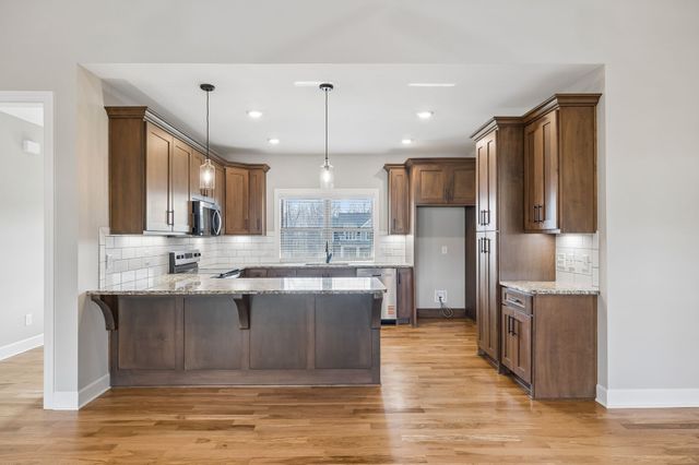 4155 Ironwood Dr, Greenbrier, TN 37073