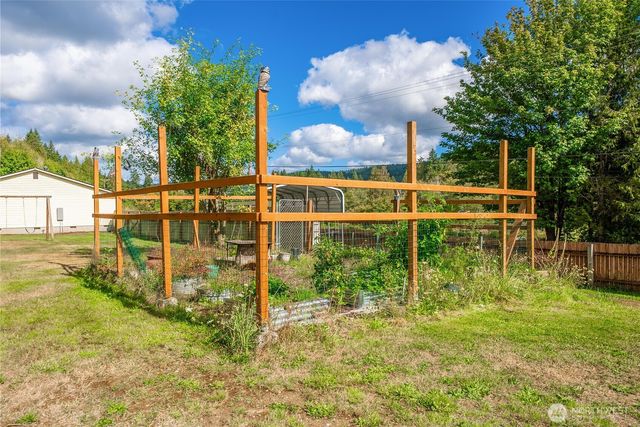 197 Mox Chehalis Road, Elma, WA 98541