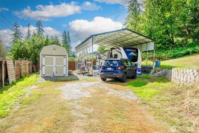 197 Mox Chehalis Road, Elma, WA 98541