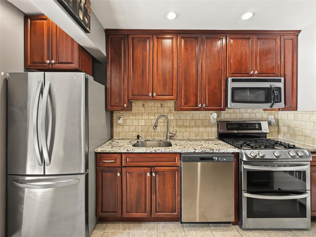 155-29 81st Street 032 (1), Howard Beach, NY 11414 — photo 2