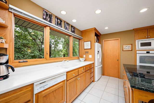 5731 High Park Drive, Minnetonka, MN 55345