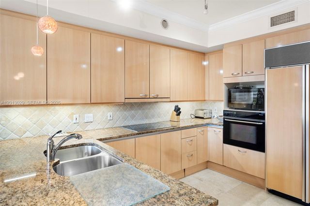 791 Crandon Boulevard 404, Key Biscayne, FL 33149
