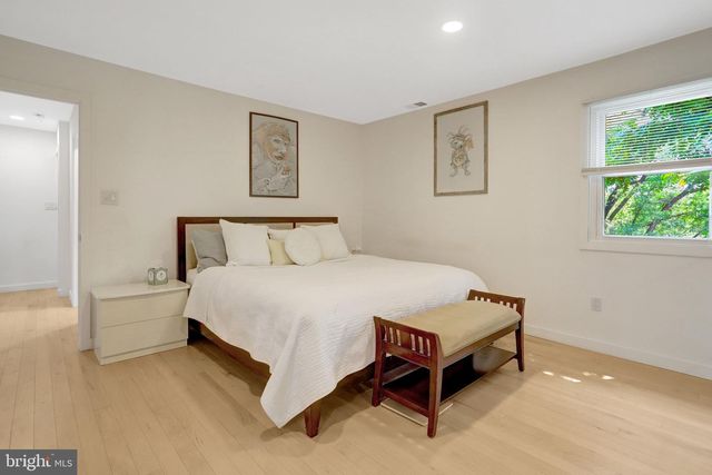 2113 N LINCOLN ST, Arlington, VA 22207