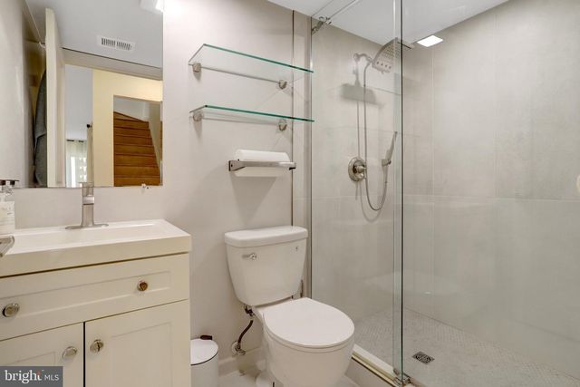 2113 N LINCOLN ST, Arlington, VA 22207