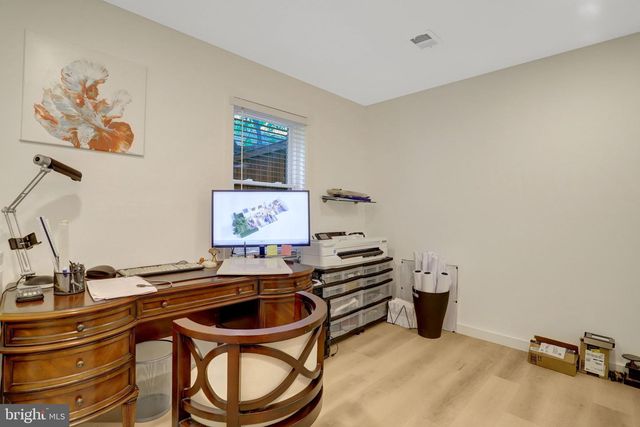 2113 N LINCOLN ST, Arlington, VA 22207