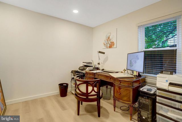 2113 N LINCOLN ST, Arlington, VA 22207