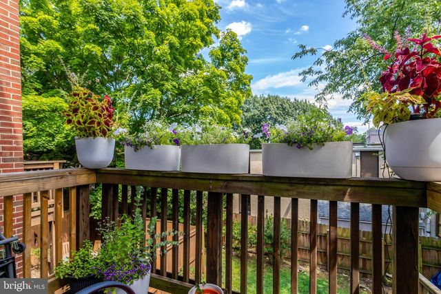 2113 N LINCOLN ST, Arlington, VA 22207