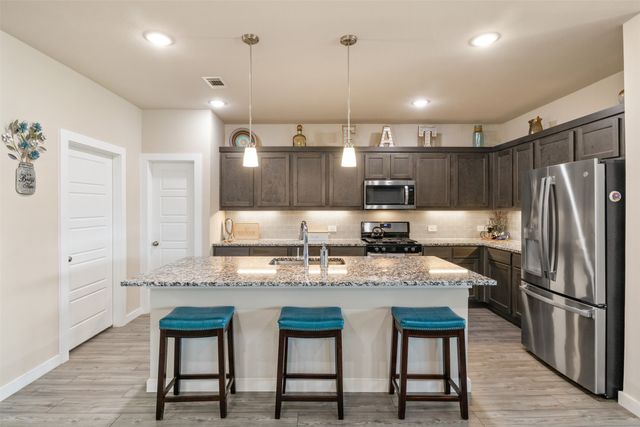 618 Congressional Avenue, Red Oak, TX 75154