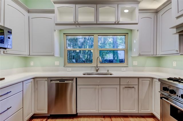 9466 127TH AVENUE, Largo, FL 33773